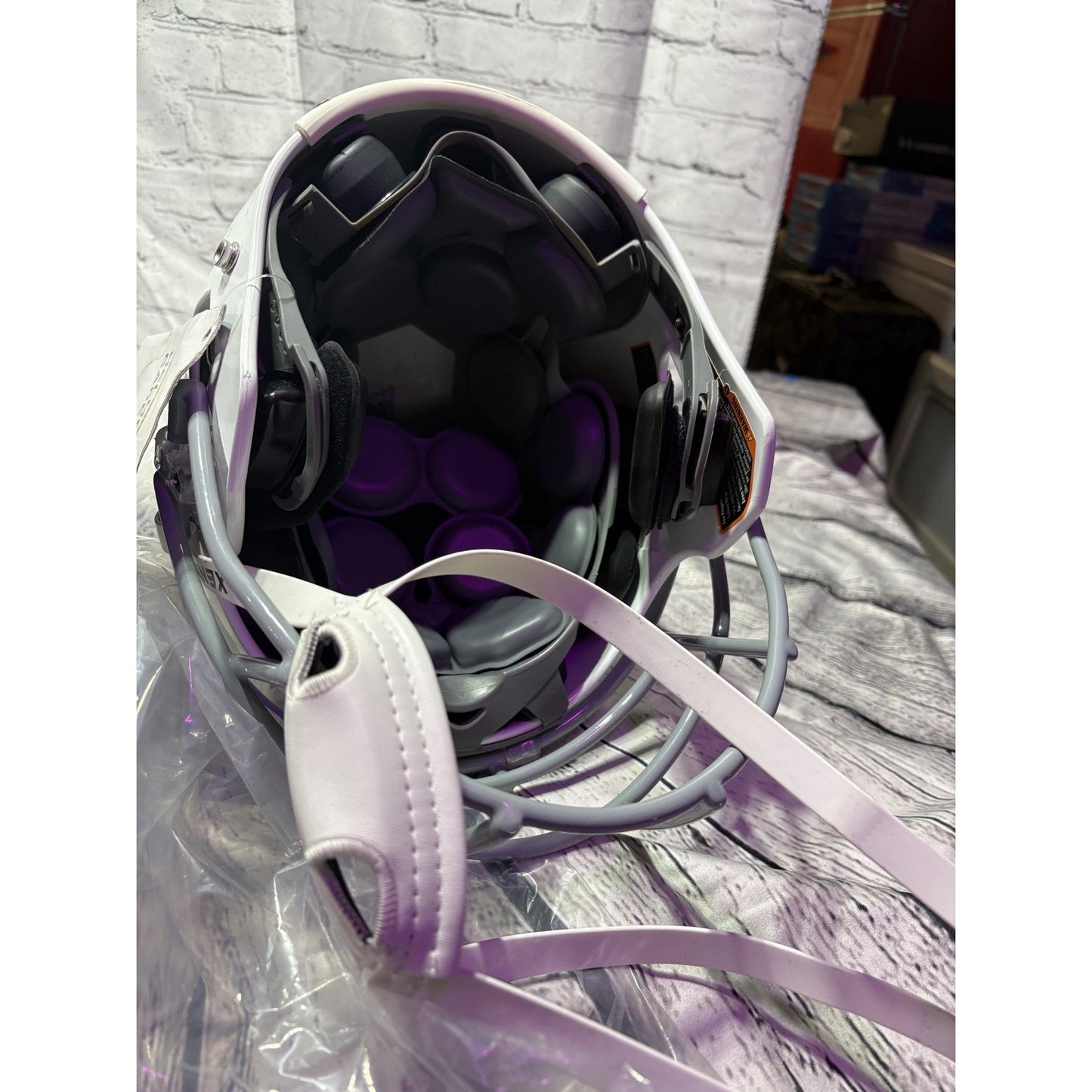 Xenith Standard Fit Youth Football Helmet White with Face Mask X2E+ Medium 2023