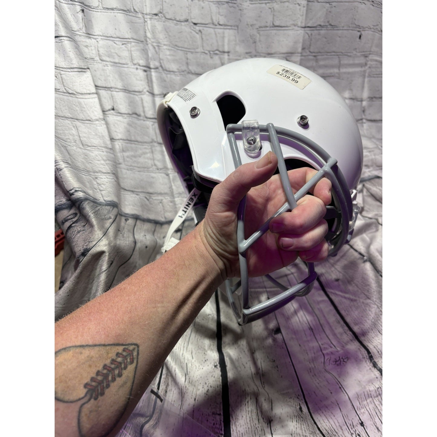 Xenith Standard Fit Youth Football Helmet White with Face Mask X2E+ Medium 2023